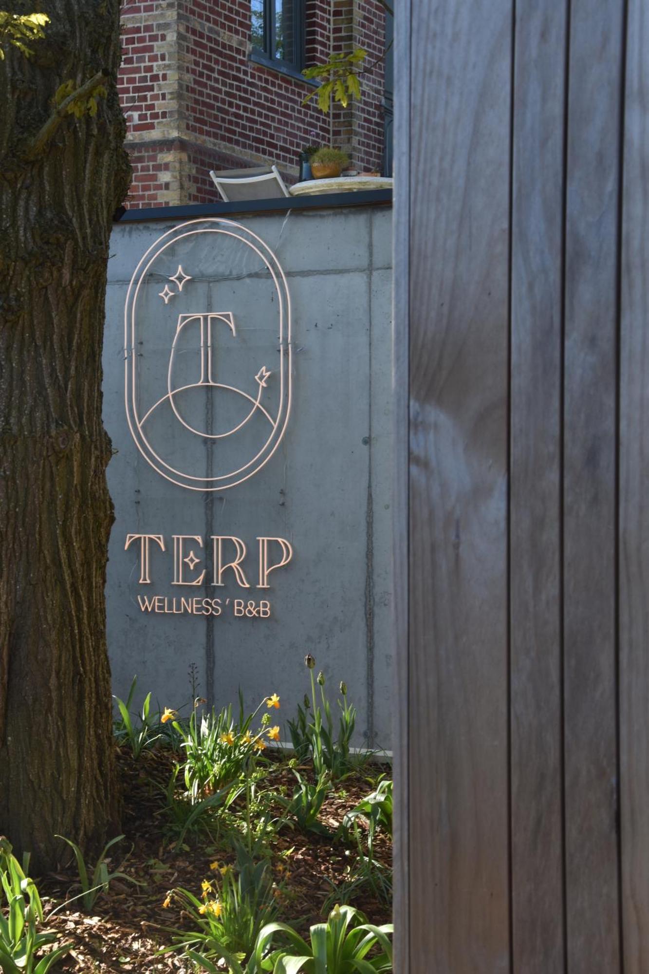 Terp Bed and Breakfast Poperinge Exteriör bild